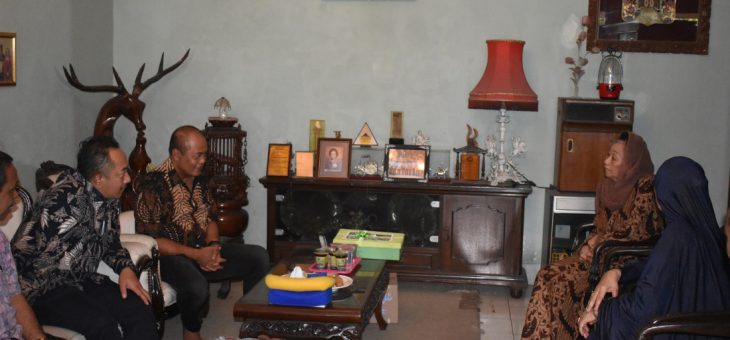 Anjangsana Dan Silaturahmi Kepada Para Mantan Bupati Karanganyar Terdahulu