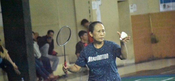Pertandingan Bupati vs Wakil Bupati di Pembukaan Kejuaraan Bulutangkis Dalam Rangka Hari Ibu ke-91