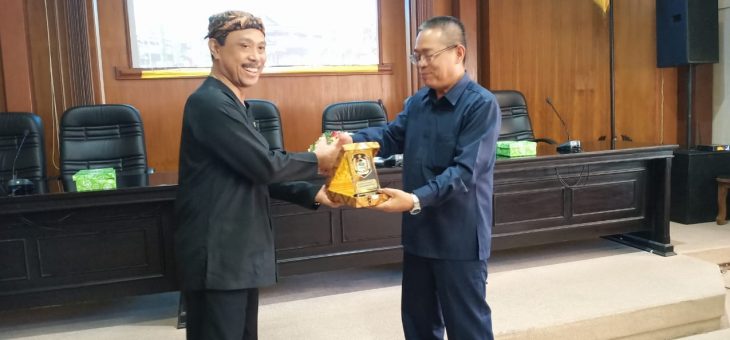 Komisi I DPRD Kabupaten Kediri Study Banding Peranan BPD di Karanganyar