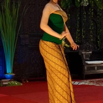 Karya Rias “Mantenku” Upaya Mengenalkan Tradisi Tata Rias dan Busana Keraton kepada Generasi Muda