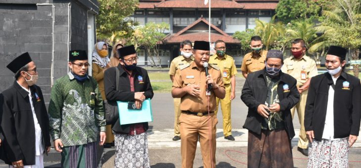 Pemberangkatan 84 Santri Pondok Pesantren Lirboyo Kediri, Jawa Timur