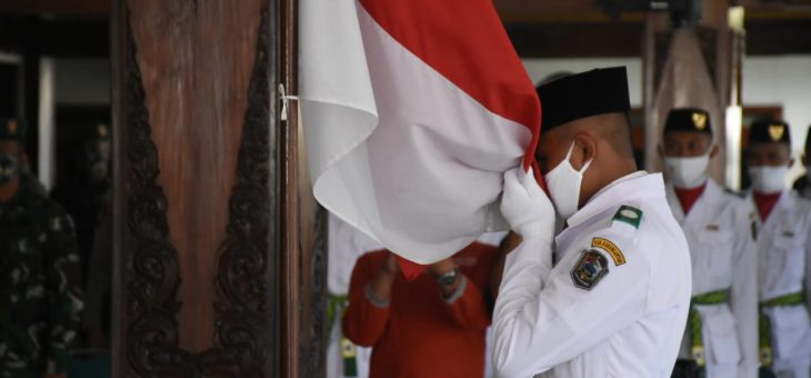 Bupati Kukuhkan PASKIBRAKA tahun 2020