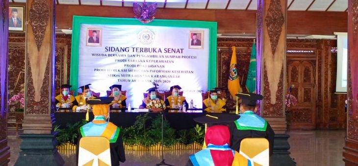 WISUDA STIKES MITRA HUSADA