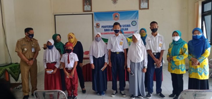 LGNOTA Beri Beasiswa di Ngargoyoso dan Jenawi