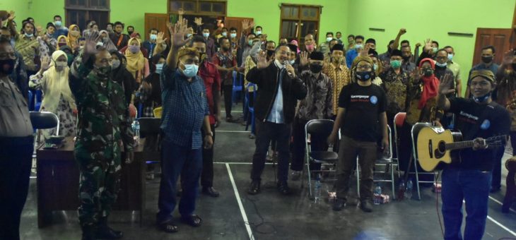 Usai Sosialisasi Bahaya Narkoba, Wakil Bupati Diberi Kejutan Kue ulang tahun