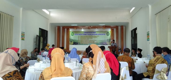 Pelepasan Pengantar Alih Tugas Ketua Pengadilan Agama Karanganyar, Bupati : Selamat bertugas ditempat yang baru dan tetap pertahankan iklim pelayanan di Pengadilan Agama Karanganyar