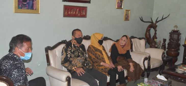 Muladsih, Isteri Mantan Bupati Karanganyar Waluyo Gaya Bicara Masih ‘Ceplas-Ceplos’
