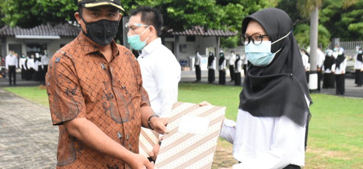 244 CPNS Dilantik di Halaman Setda, Bupati Ingatkan Yen Pengin Sugih Bukan di PNS