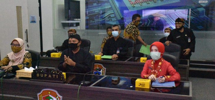 Bupati Karanganyar Ikuti Rilis Bersama Data Kependudukan 2020 Dalam Satu Data Indonesia.