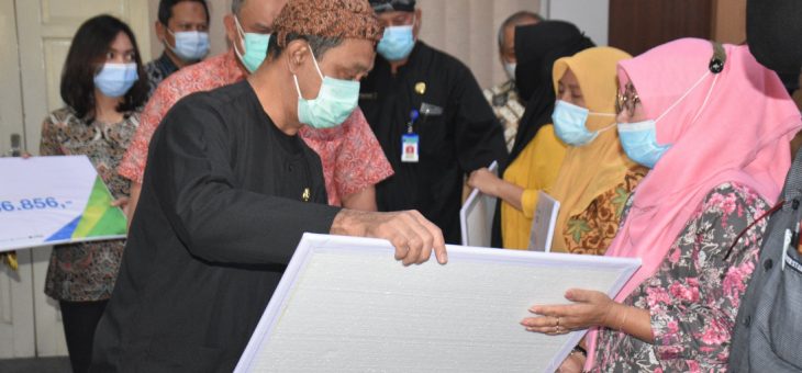 Penyerahan Simbolis Santunan Kecelakaan Kerja Meninggal Dunia dan Pemberian Corona Safety Kit