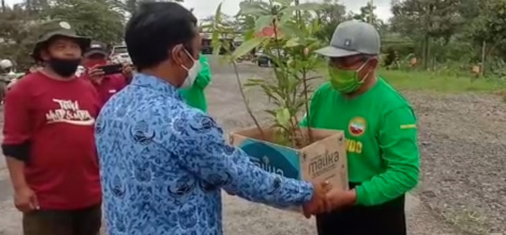 Gerakan Menanam Pohon Agar Gunung Tetap Lestari