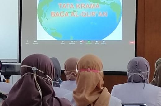 Penyampaian Tausiyah dan Pembinaan Karyawan/wati RSUD Karanganyar, Bupati : Sempatkan Membaca Al Qur’an Setiap Hari