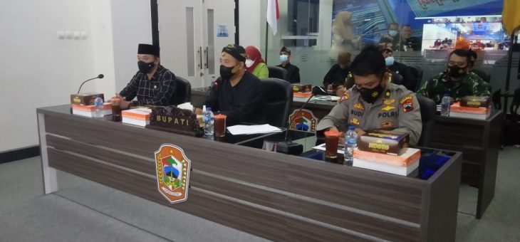 Evaluasi Penanganan Covid 19 Kabupaten Karanganyar, Bupati : Gelorakan Disiplin Prokes dan Bubarkan Kegiatan yang Berkerumun