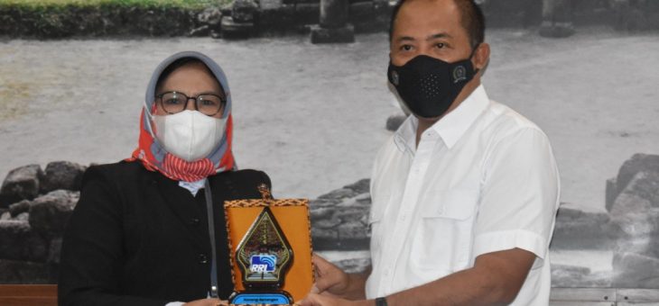 Ingin Jadikan Museum, Bupati Minta Tanah Monumen RRI di Balong Diserahkan Ke Pemkab. Karanganyar