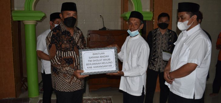 BUPATI KARANGANYAR SILATURAHMI DENGAN WARGA GONDANGREJO DALAM ACARA SHOLAT ASHAR KELILING