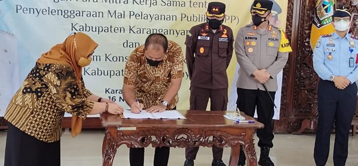 Penandatanganan Naskah Kerja Sama antara Pemkab dengan Para Mitra Kerja Sama tentang Penyelenggaraan MPP Kabupaten  Karanganyar dan Forum Konsultasi Publik MPP Kabupaten Karanganyar