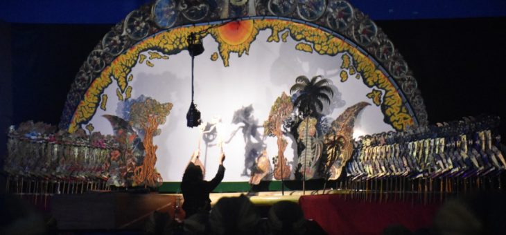 Kolaborasi Wayang dan Seni Tari, Meriahkan Malam Tirakatan HUT ke 104 Kabupaten Karanganyar