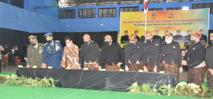 Upacara HUT ke 104 Kabupaten Karanganyar Serasa Dihadiri Presiden Republik Indonesia