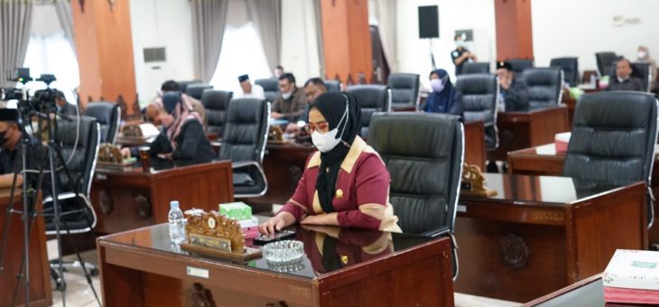 Rapat Paripurna Penyampaian Pandangan Umum Terhadap Rancangan Perda Yang berasal dari eksekutif