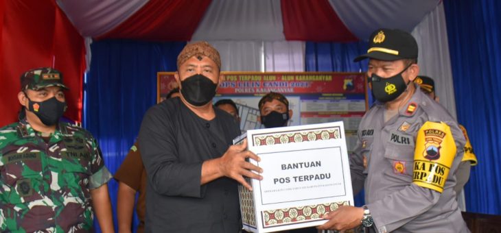 Pantau POS PAM Nataru, Bupati Juliyatmono Berikan Bantuan Logistik