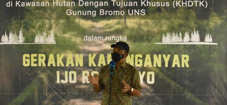 Menyosong Gerakan Ijo Royo-royo, Bupati dan Wakil Bupati Tanam Kopi di KHDTK Bromo