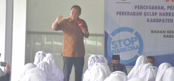Sosialisasikan Bahaya Narkoba Di SMKN Jatipuro, Bupati Juliyatmono Berpesan Remaja Jangan Sampai Otaknya Diracuni Narkobai