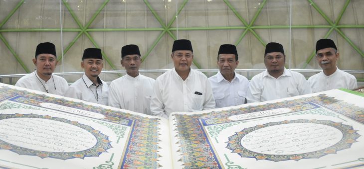 Kunjungi Universitas Sains Al Qur’an Di Wonosobo, Bupati Karanganyar Pesan Al Qur’an Ukuran Besar Untuk Masjid Agung Madaniyah