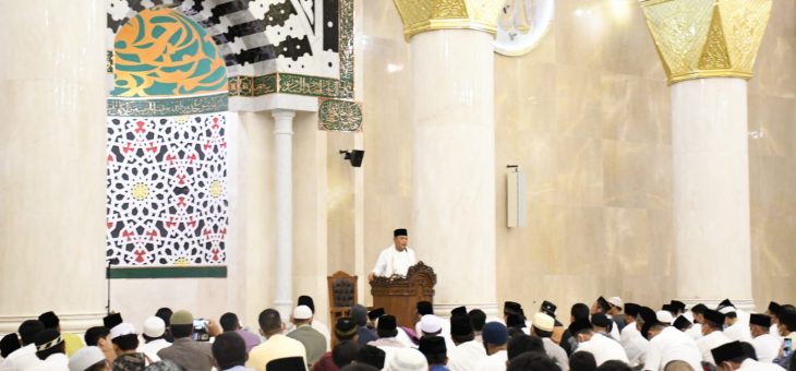 Tarawih Perdana, Ratusan Jama’ah Penuhi Masjid Agung Madaniyah