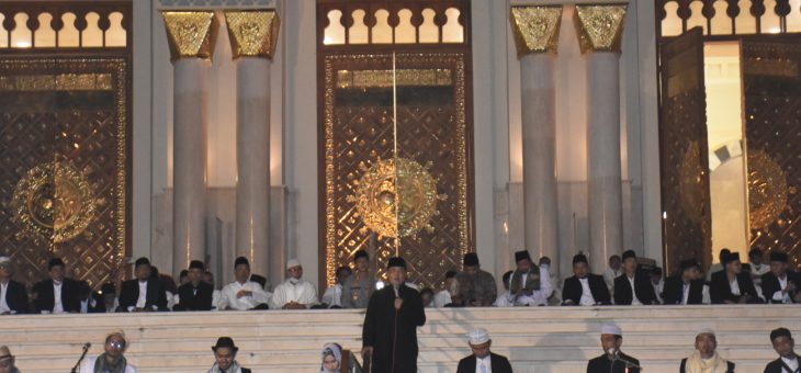 Bupati Beserta Jajaran Forkopimda Kabupaten Karanganyar Takbiran di Masjid Agung Madaniyah Karanganyar