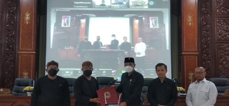 Penyampaian Raperda Pertanggungjawaban Pelaksanaan APBD TA 2021 Kabupaten Karanganyar