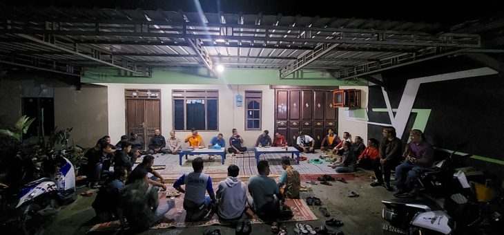 Tukang Ojek Jumapolo Gembira, Wakil Bupati Karanganyar, Rober Christanto Ajak Ngobrol Santai Dan Makan Bersama di Angkringan Mbah Maryo