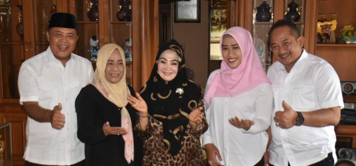 Jelang Hari Jadi, Bupati Dan Wakil Bupati Anjangsan Silaturahmi Ke Rumah Mantan Bupati Karanganyar