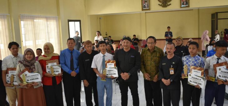 Penyerahan Penghargaan Lomba Krenova 2022 dan Launching Gerakan Percepatan Penghapusan Kemiskinan Ekstrem di Kabupaten Karanganyar