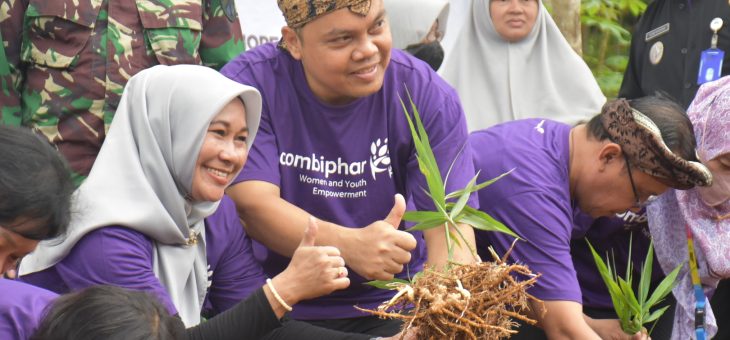 Panen Raya Simbolis Jahe dan Lengkuas Program Pemberdayaan Perempuan