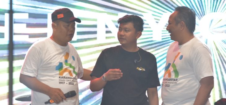 Puncak Hari Jadi 105 Karanganyar, Denny Caknan Hibur Ribuan Masyarakat Karanganyar