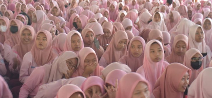 Penguatan Literasi sekaligus Pembentukan Karakter Anak, SMKN 1 Karanganyar Gelar Khataman Al Qur’an dan Pengajian Akbar