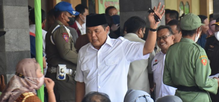 Bupati Karanganyar Pantau Pemilihan Kepala Desa di 11 Titik