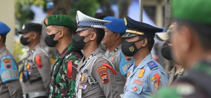 Kepolisian Karanganyar Laksanakan Apel Gelar Pasukan  Operasi Lilin Candi Tahun 2022