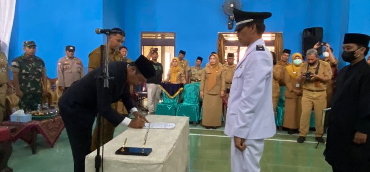 Bupati Karanganyar Lantik Kepala Desa Pergantian Antar Waktu