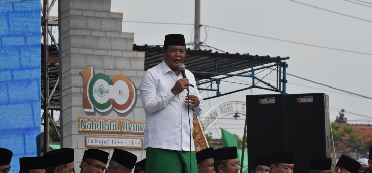 Ribuan Kader NU Padati Stadion 45 Karanganyar Meriahkan Apel Akbar Harlah NU ke 100