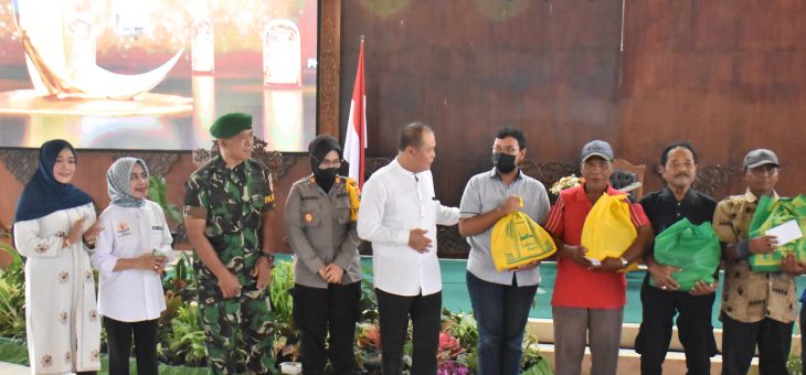 Gerakan Masyarakat Berempati, KADIN Karanganyar Kumpulkan Donasi Hingga 63 Juta Untuk Pemulung Dan Anak Yatim