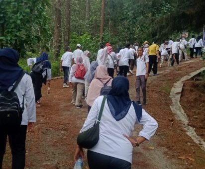 LINTAS ALAM DI TAHURA RAMAIKAN HUT KORPRI KE-52 KABUPATEN KARANGANYAR