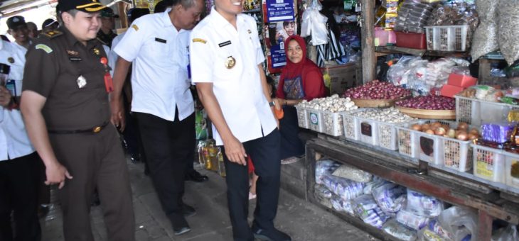 Sosialisasi Peraturan di Bidang Cukai Melalui Grebeg Pasar