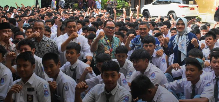 Tim P4GN dan Pengadilan Negeri Karanganyar Ajak Siswa Jauhi Narkoba untuk Capai Cita-Cita Gemilang