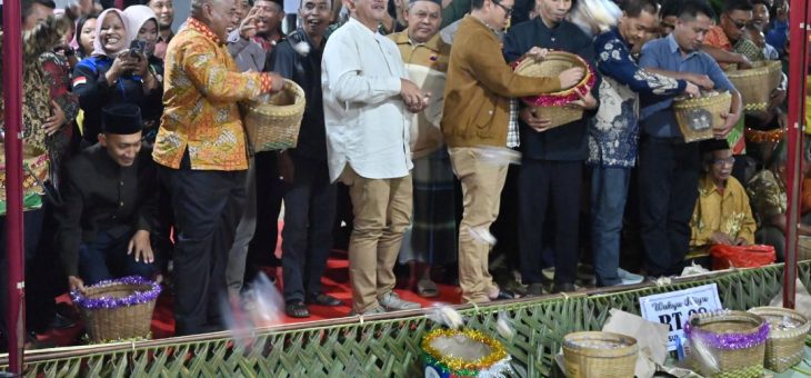 Wahyu Kliyu, Tradisi Sakral Warisan Budaya Takbenda Dirayakan dengan Kirab 17 Ribu Apem
