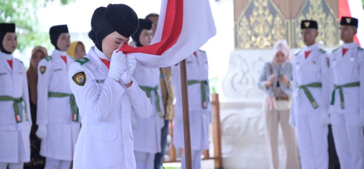 Suasana Haru Warnai Pengukuhan Paskibraka Karanganyar 2025