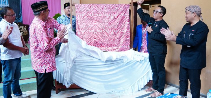 SWARNAGIRI: Harmoni Wastra untuk Indonesia, Mahasiswa UMUKA Dorong Batik Girilayu Mendunia