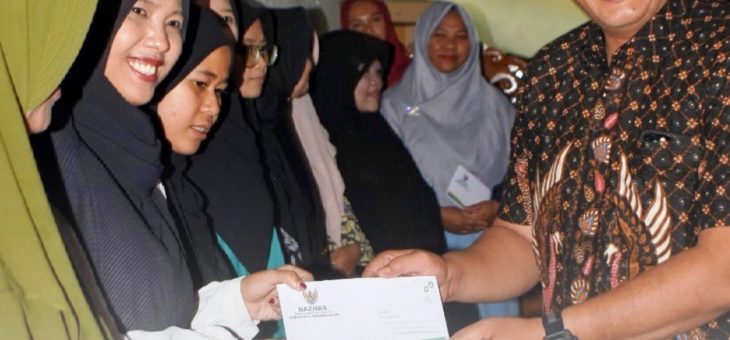 Bantuan Insentif Untuk 400 Guru Pesantren, MADIN, Dan TPQ  Disalurkan Di Karanganyar