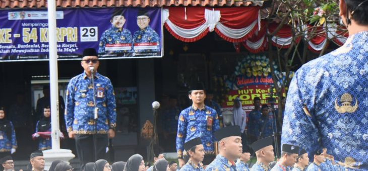 PEMERINTAH KABUPATEN KARANGANYAR Upacara Bendera HUT ke-54 Korpri Tahun 2025 Karanganyar, 1 Desember 2025