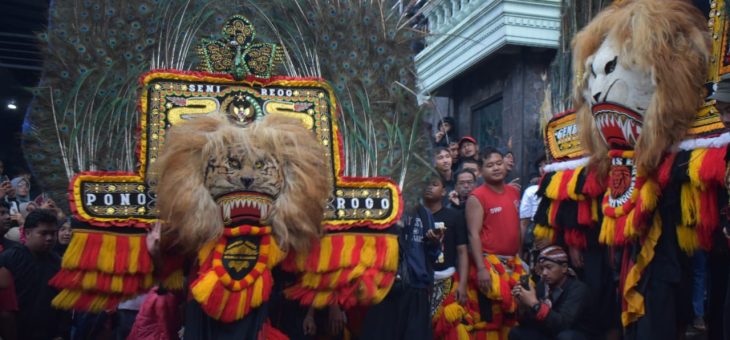 Seni Reog Bersih Desa (Mondhosio) Desa Blumbang Tawangmangu Selasa, 9 Desember 2025